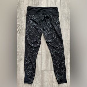 Lululemon capri yoga pants Sz 4